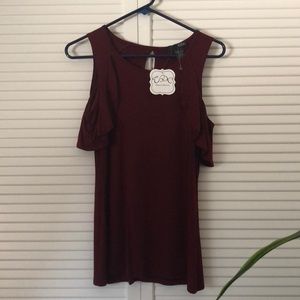 Deep red, tank with off shoulder short sleeve.